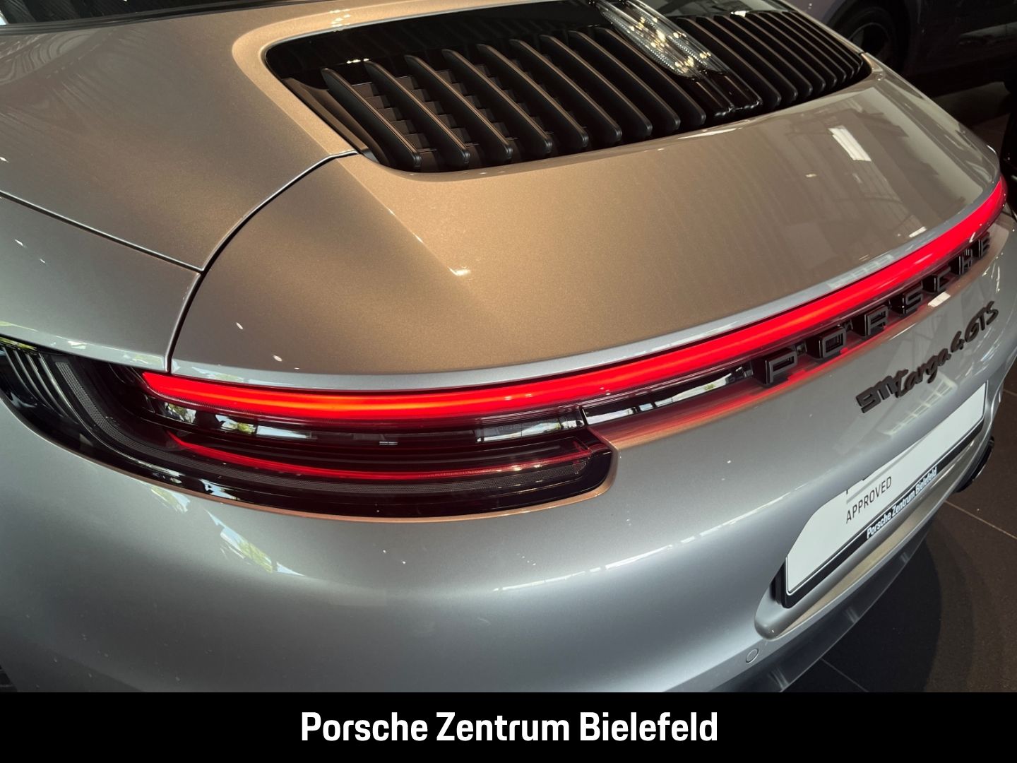 Porsche 992 911 Targa 4 GTS BOSE Sportabgasanlage LED