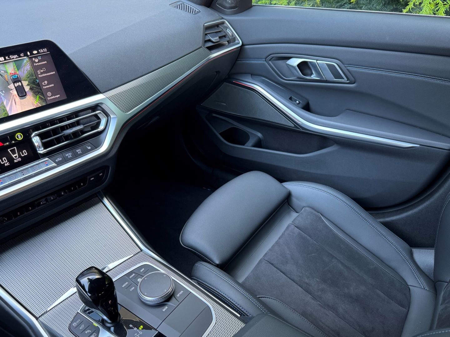 BMW 330 e Touring M SPORT - Samsaru's Car Outlet