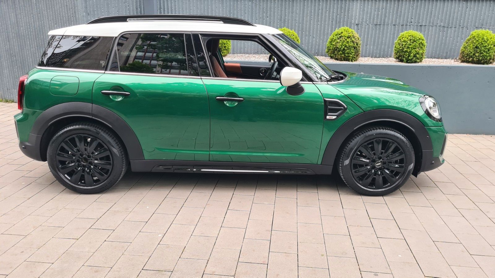 MINI Cooper Countryman Mini Yours Trim - Samsaru's Car Outlet