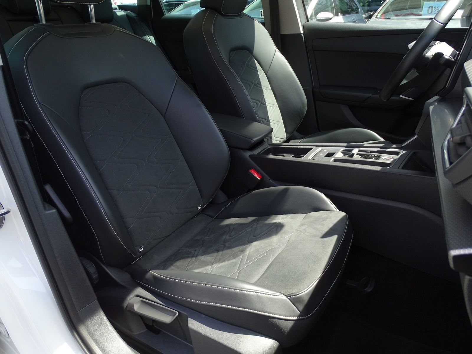 Seat Leon Sportstourer 2.0 TDI Style LED Navi ACC AHK