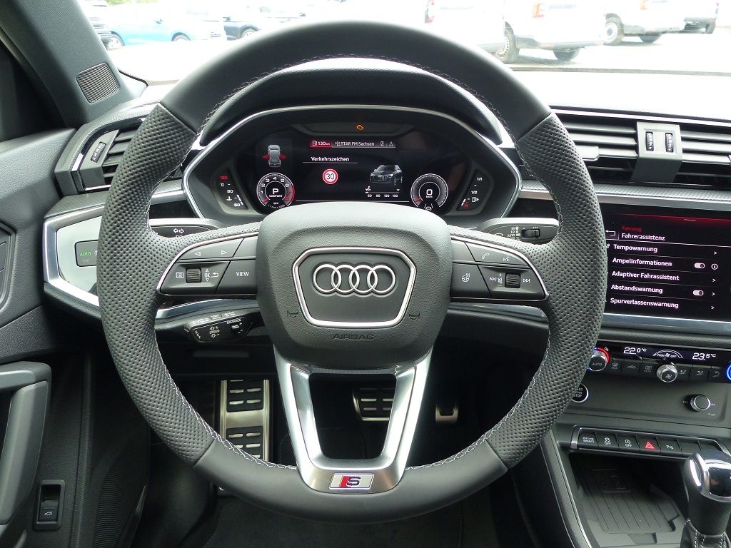 Audi Q3 40 TFSI quattro S line - Samsaru's Car Outlet