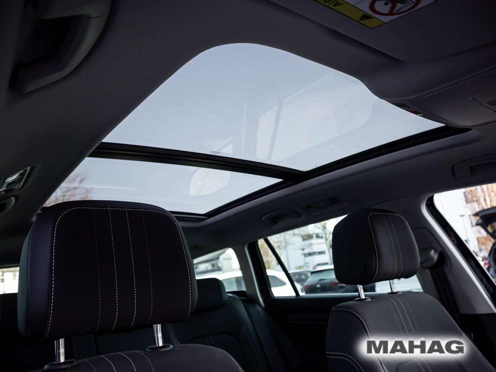Volkswagen Passat Alltrack 2.0 TDI 4mot Navi LED AHK R-KAM