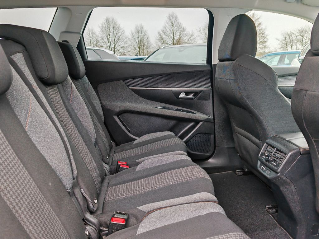Peugeot 5008 BlueHDI 130 EAT8 - Samsaru's Car Outlet