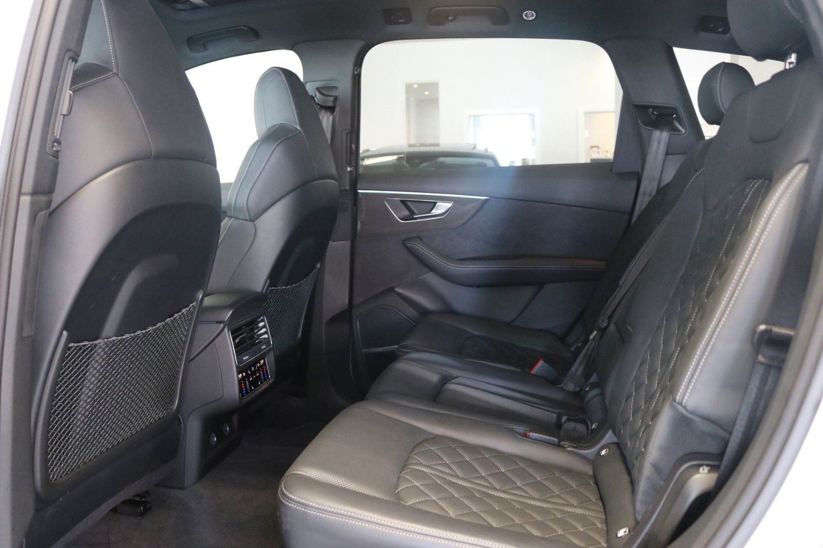 Audi Q7 50 TDI competition plus Laser HUD 7-Sitzer