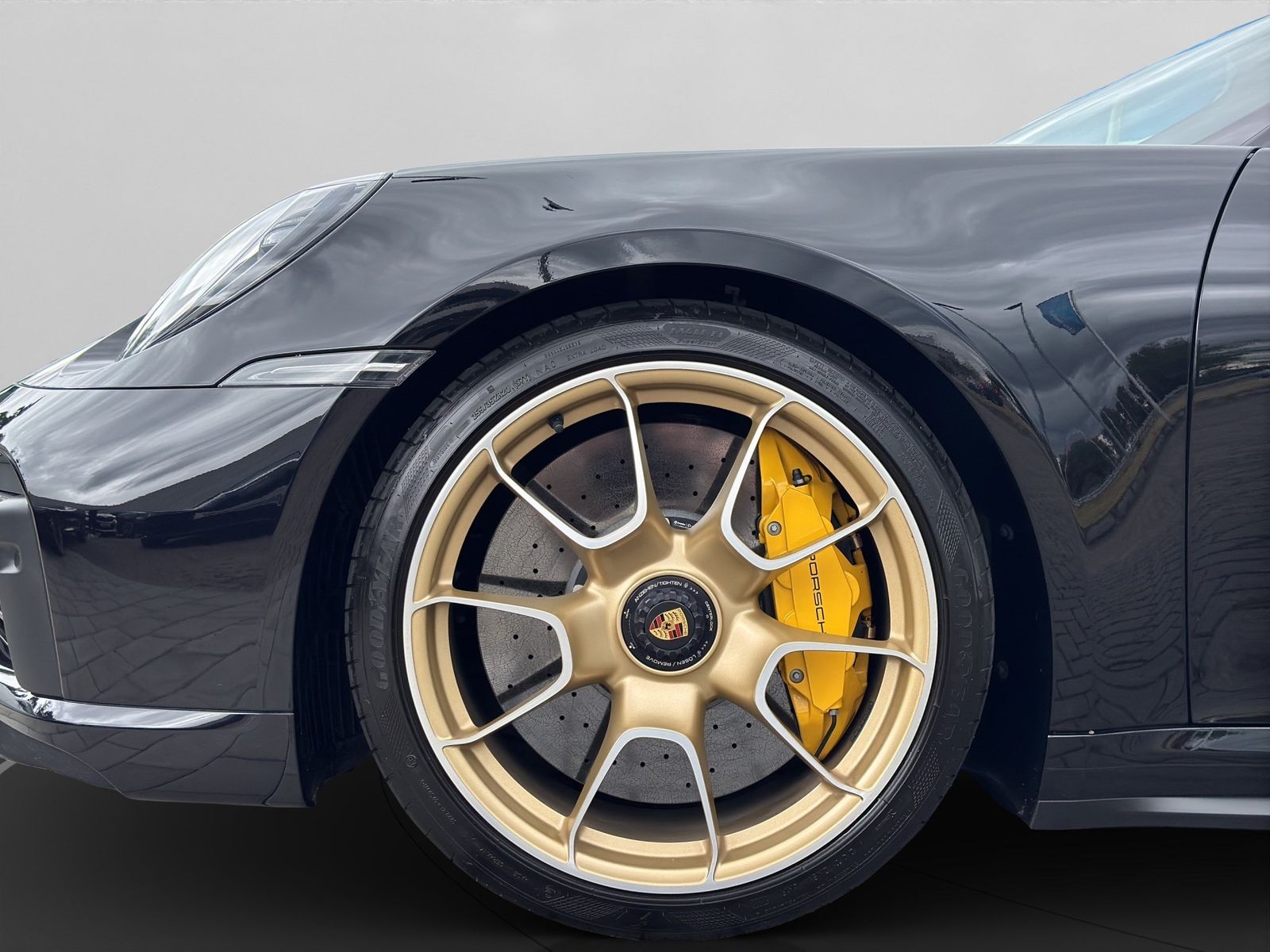 Porsche 911 Turbo S Glasdach Matrix LED Bose 360° Kamera