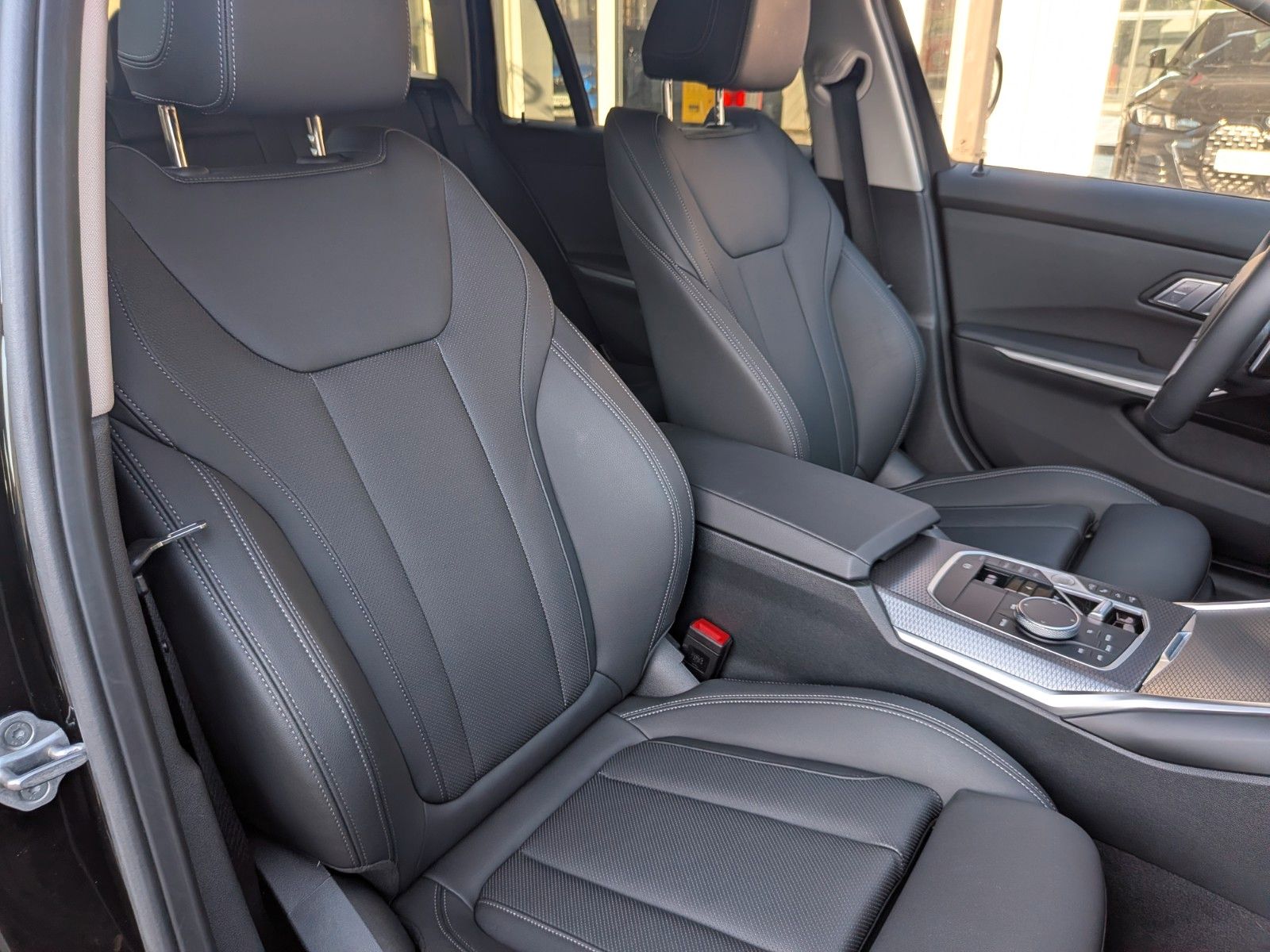 BMW 318i Touring *LederSportsitze*ACC*360°*DrivAssis