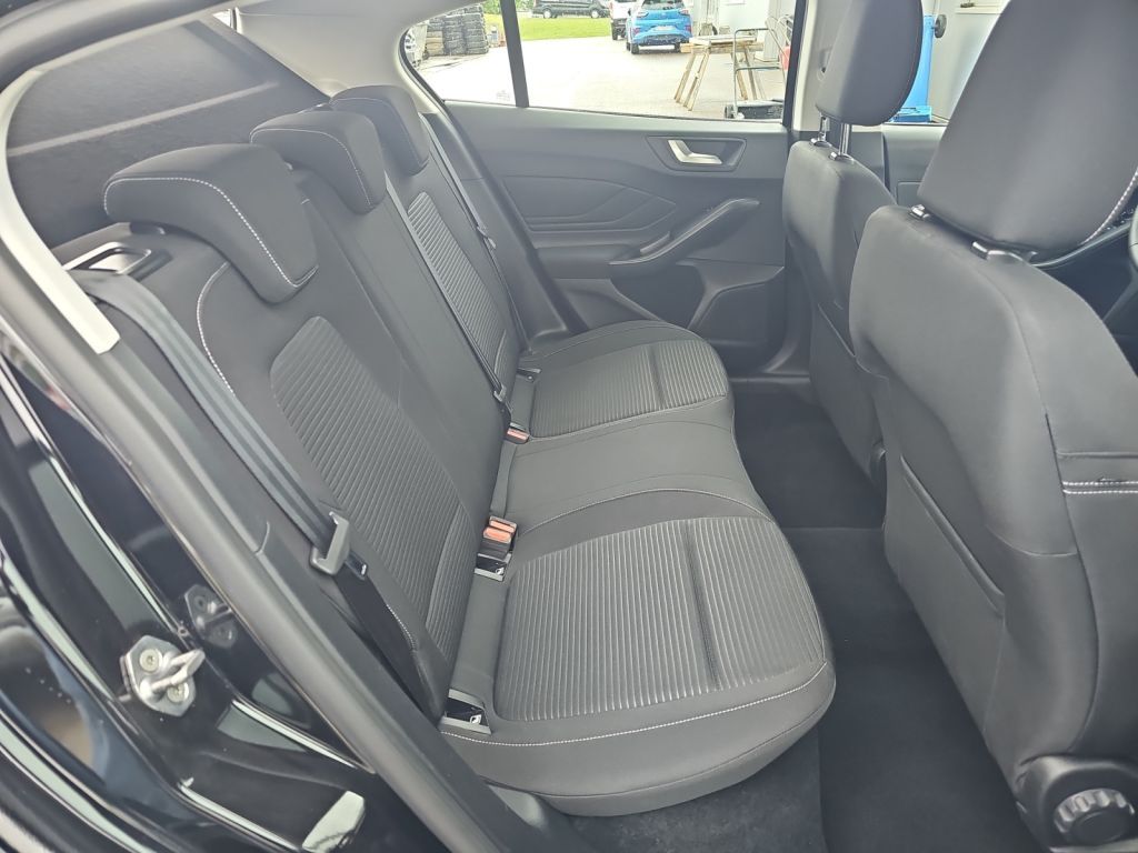 Ford Focus 1.0EcoBoost Hybrid Aut. TITANIUM Navi LED