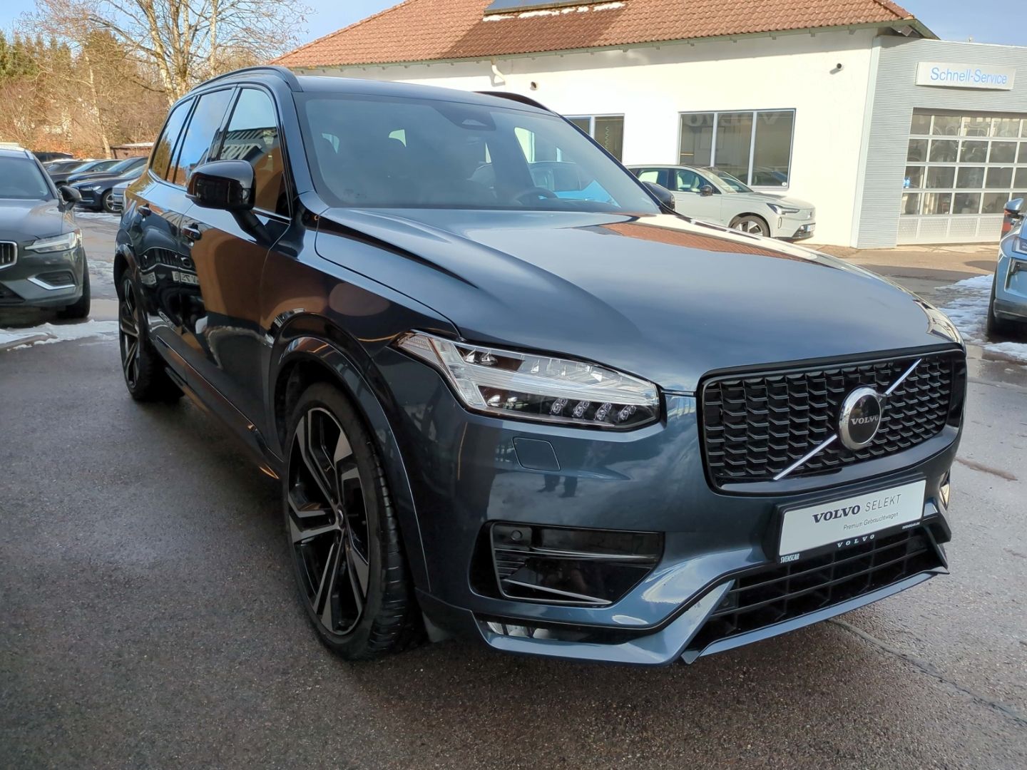 Volvo XC90 Ultimate Dark B5 AWD HUD B&W Luftf Pano AHK
