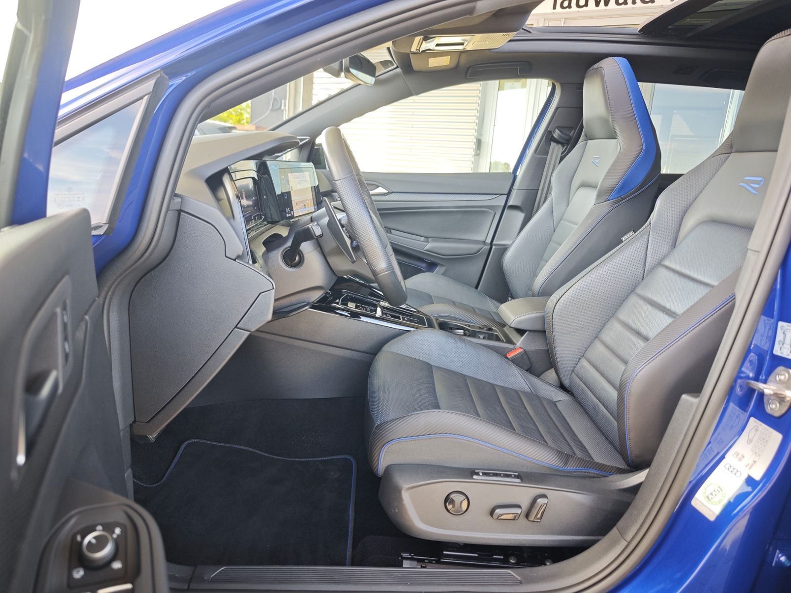 Volkswagen Golf VIII Variant R 4M PERF/19"/PANO/LEDER/H&K/u