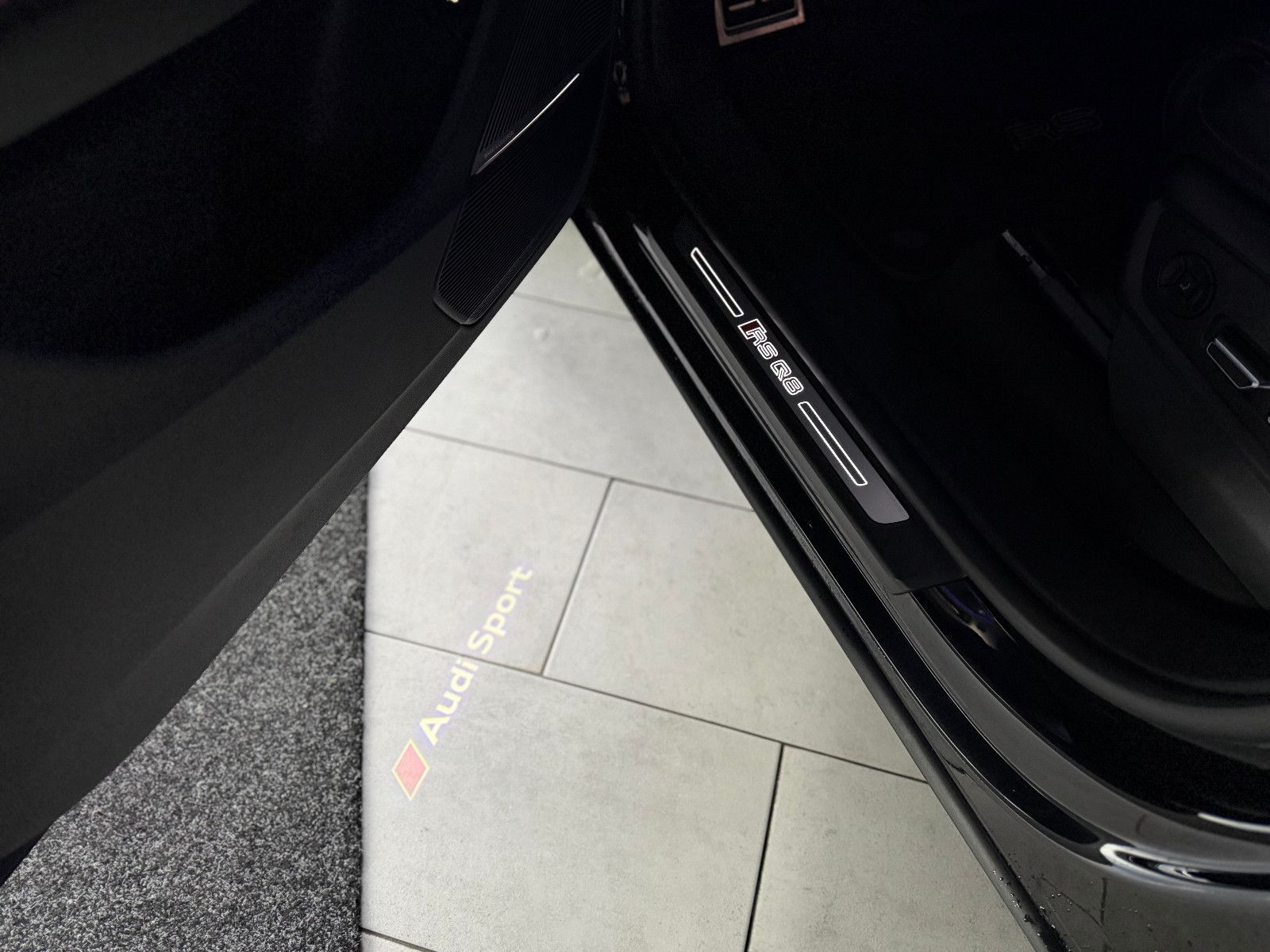 Audi RSQ8 RS 4.0 TFSI quattro*12M.Garantie*Finanz.*