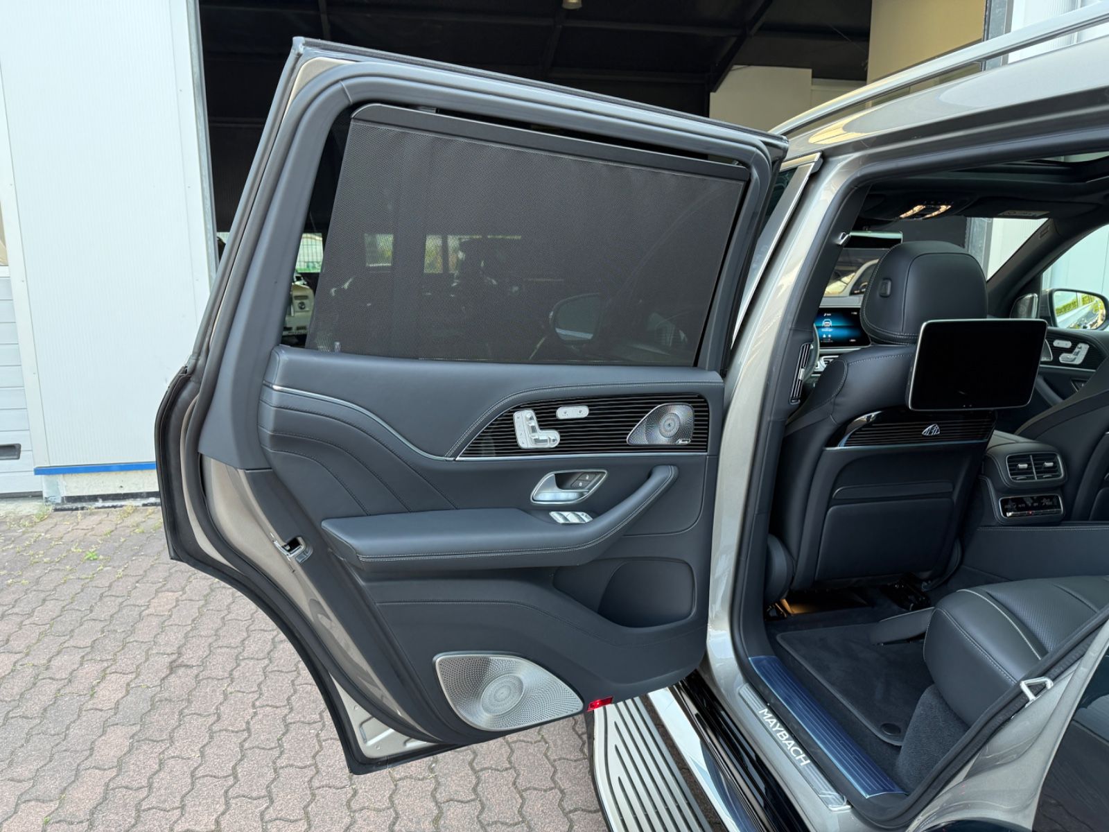 Mercedes-Benz GLS 600 Maybach 4Matic - Samsaru's Car Outlet