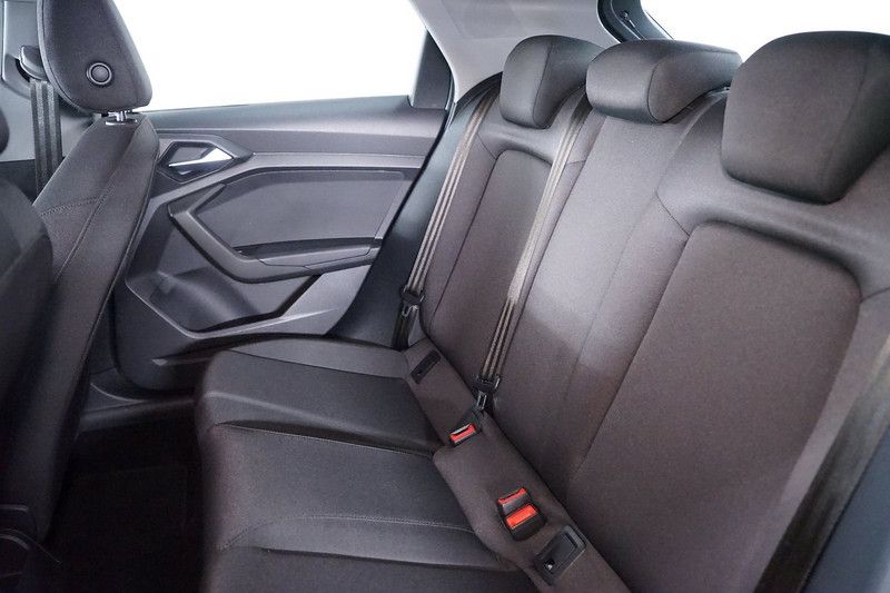 Audi A1 1.5 35 TFSI Sportback S-tronic*Kamera*Navi*DA