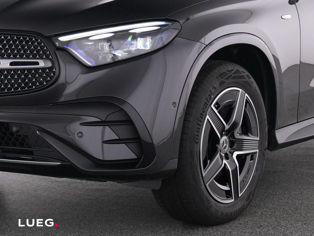 Mercedes-Benz GLC 300 e 4M AMG+HUD+PANO+KEYLESS+AHK+DIG.LIGHT+