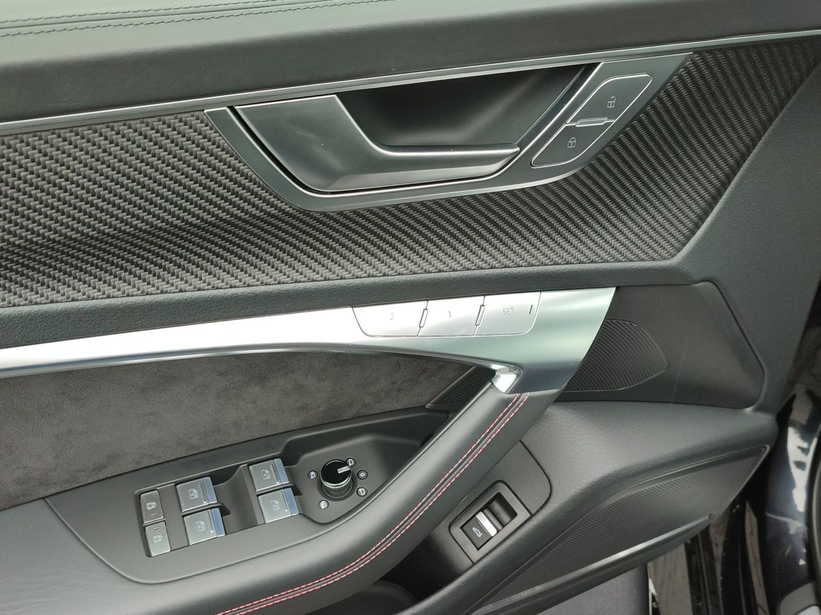 Audi RS 6 Avant quattro*Navi*Matrix*B&O*Alu*HUD*PDC*P