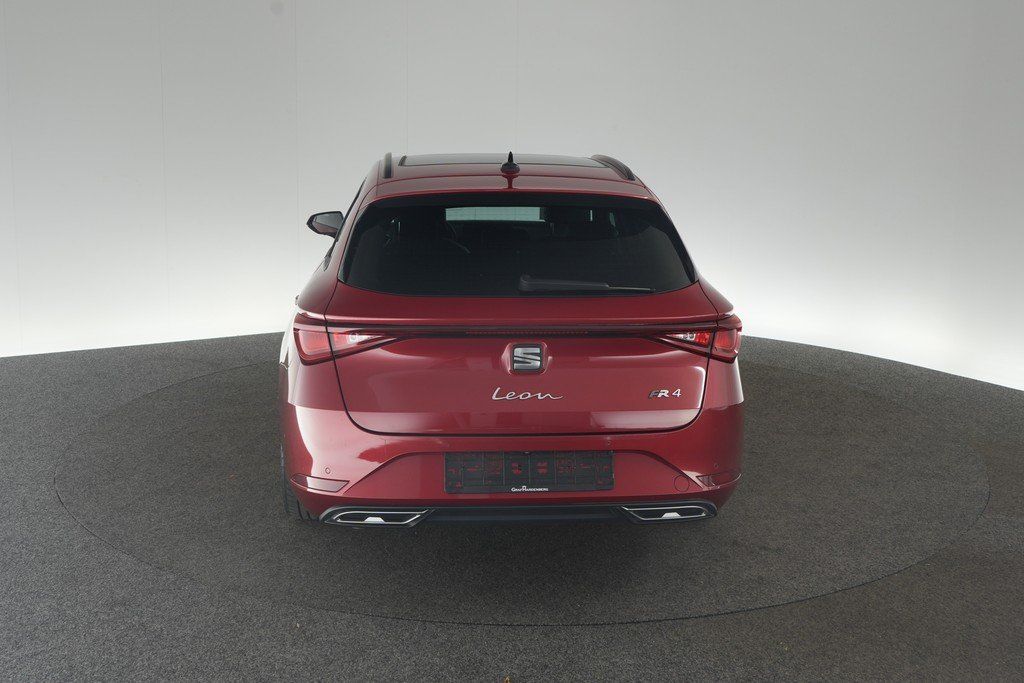 Seat Leon ST 2.0 TDI 4Drive DSG FR-Line ACC AHK Pano