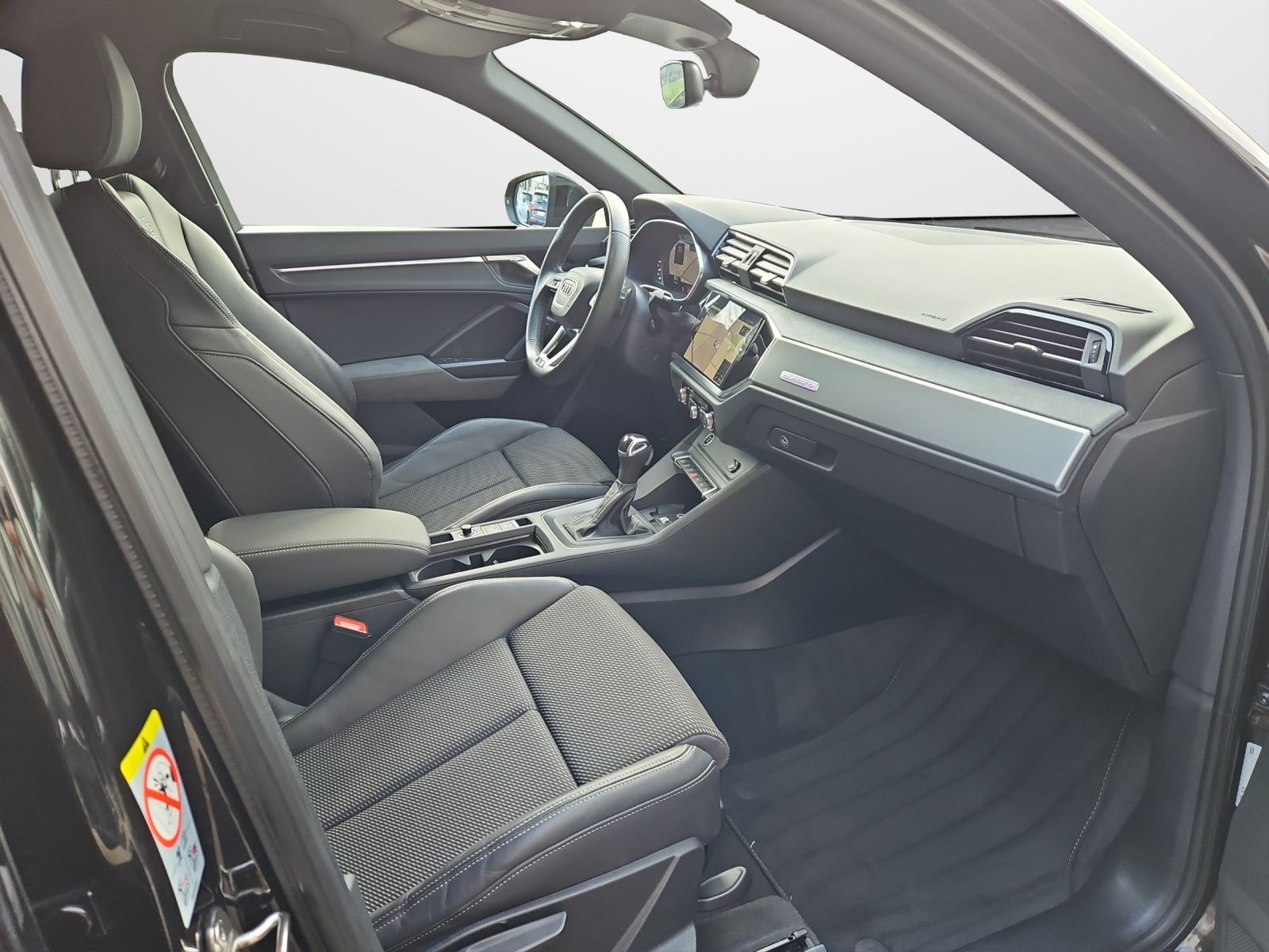 Audi Q3 Sportback 45 TFSI S tronic S line - Samsaru's Car Outlet
