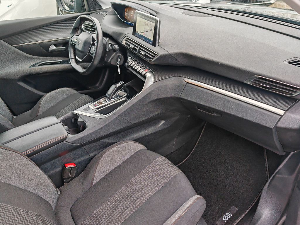 Peugeot 5008 BlueHDI 130 EAT8 - Samsaru's Car Outlet