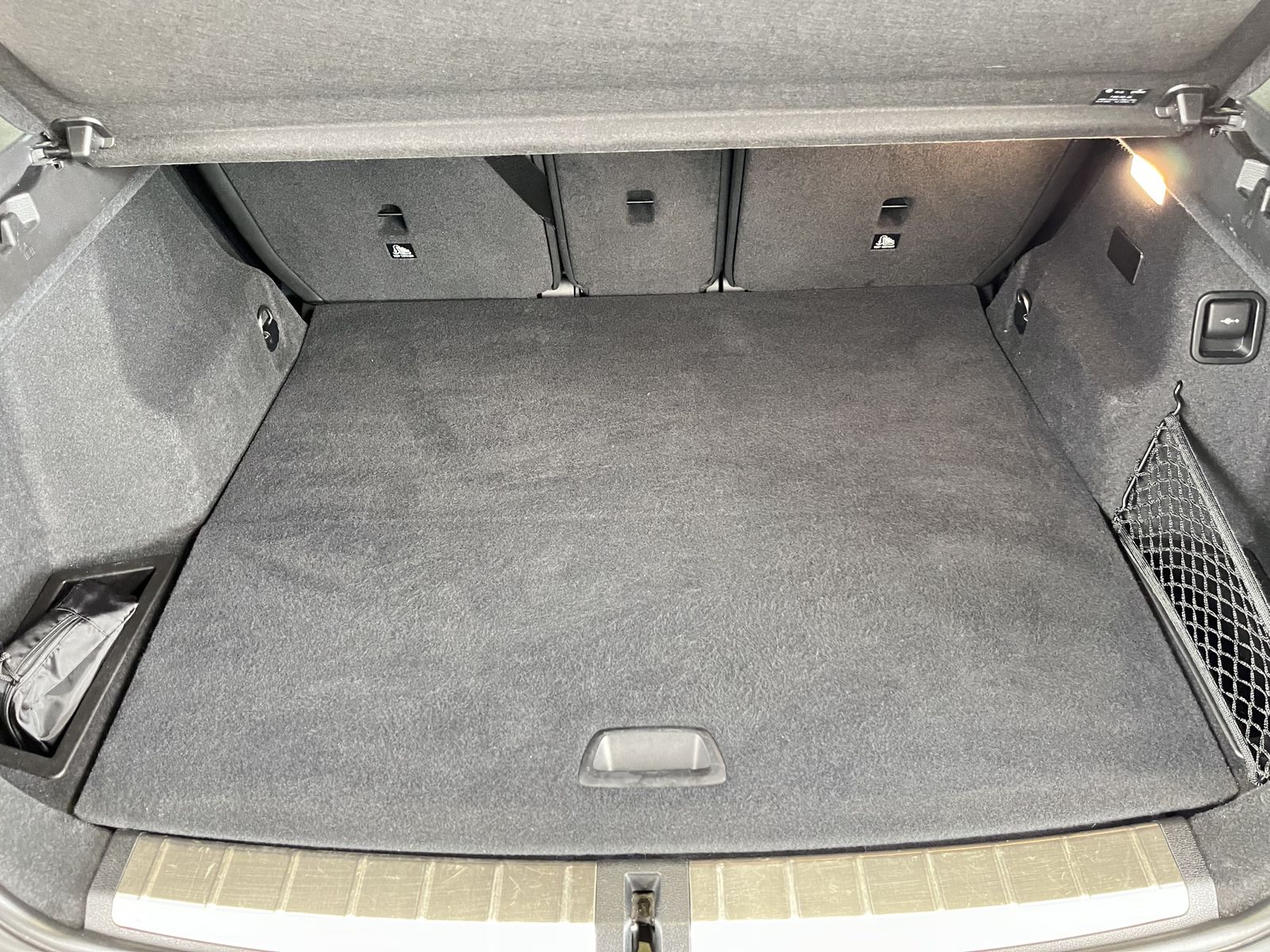 BMW X1 xDrive25e Sport Line - Samsaru's Car Outlet