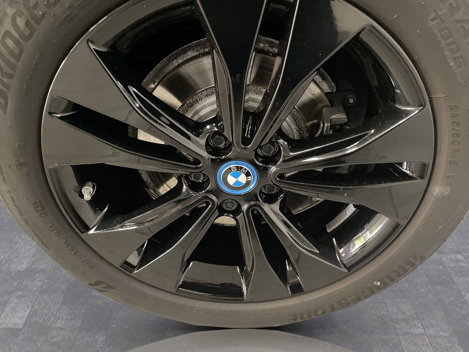 BMW X1 xDrive25e Sport Line - Samsaru's Car Outlet