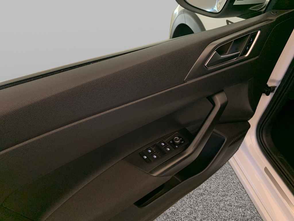 Volkswagen Taigo R-Line 1.5 TSI DSG - Samsaru's Car Outlet