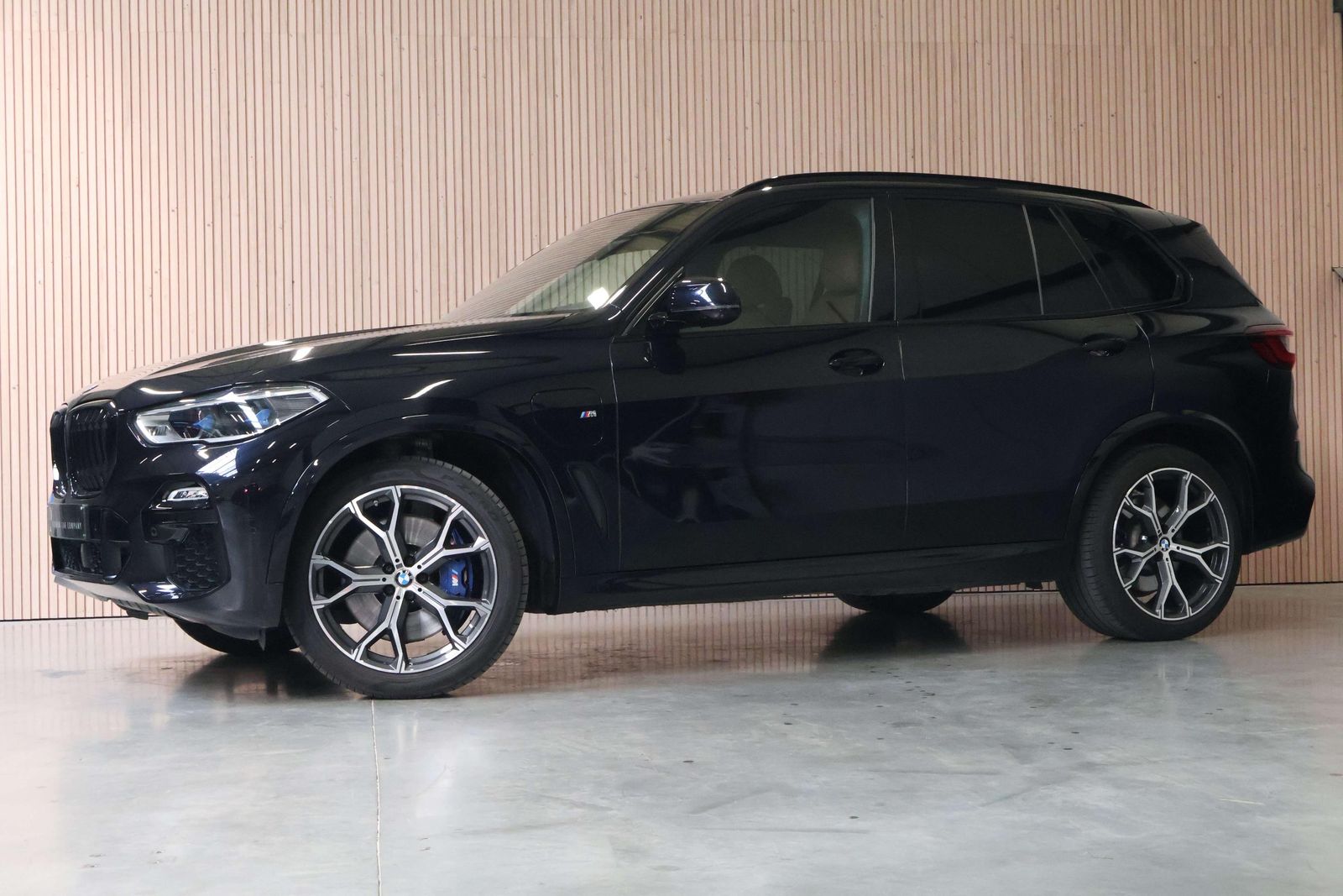 BMW X5 X5 xDrive45e| M-pakket| AHK| HUD| DAB| Pano| 