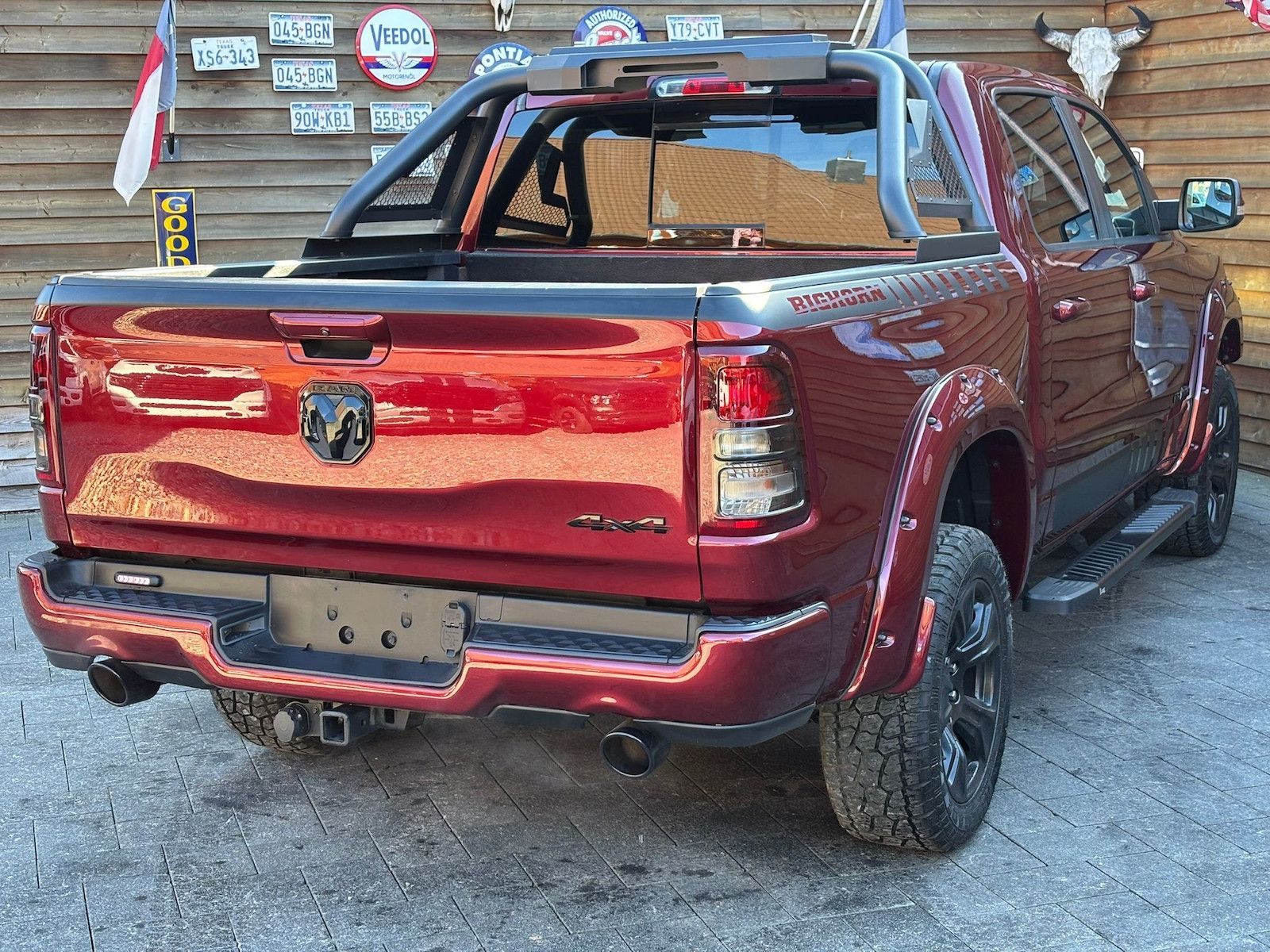 Dodge RAM 1500 5,7L BigHorn Crew Cab LED AHK 4x4 LPG
