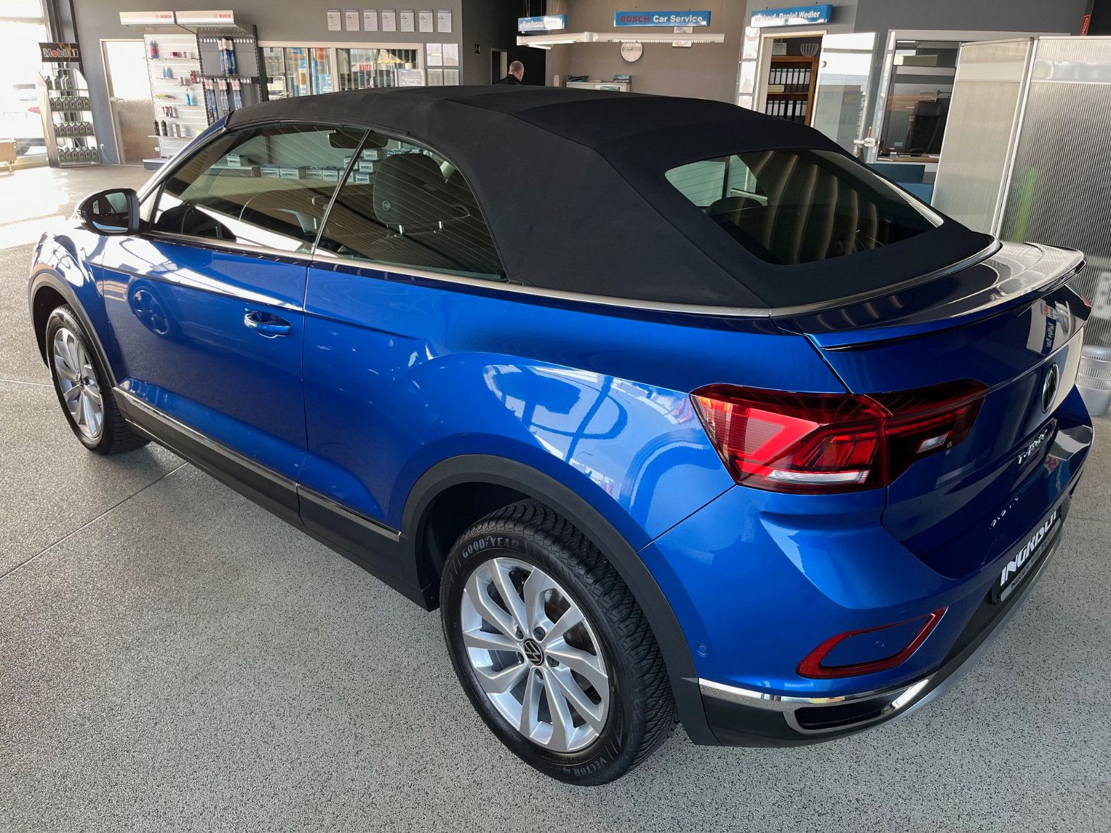 Volkswagen T-Roc Style-Edition - Samsaru's Car Outlet