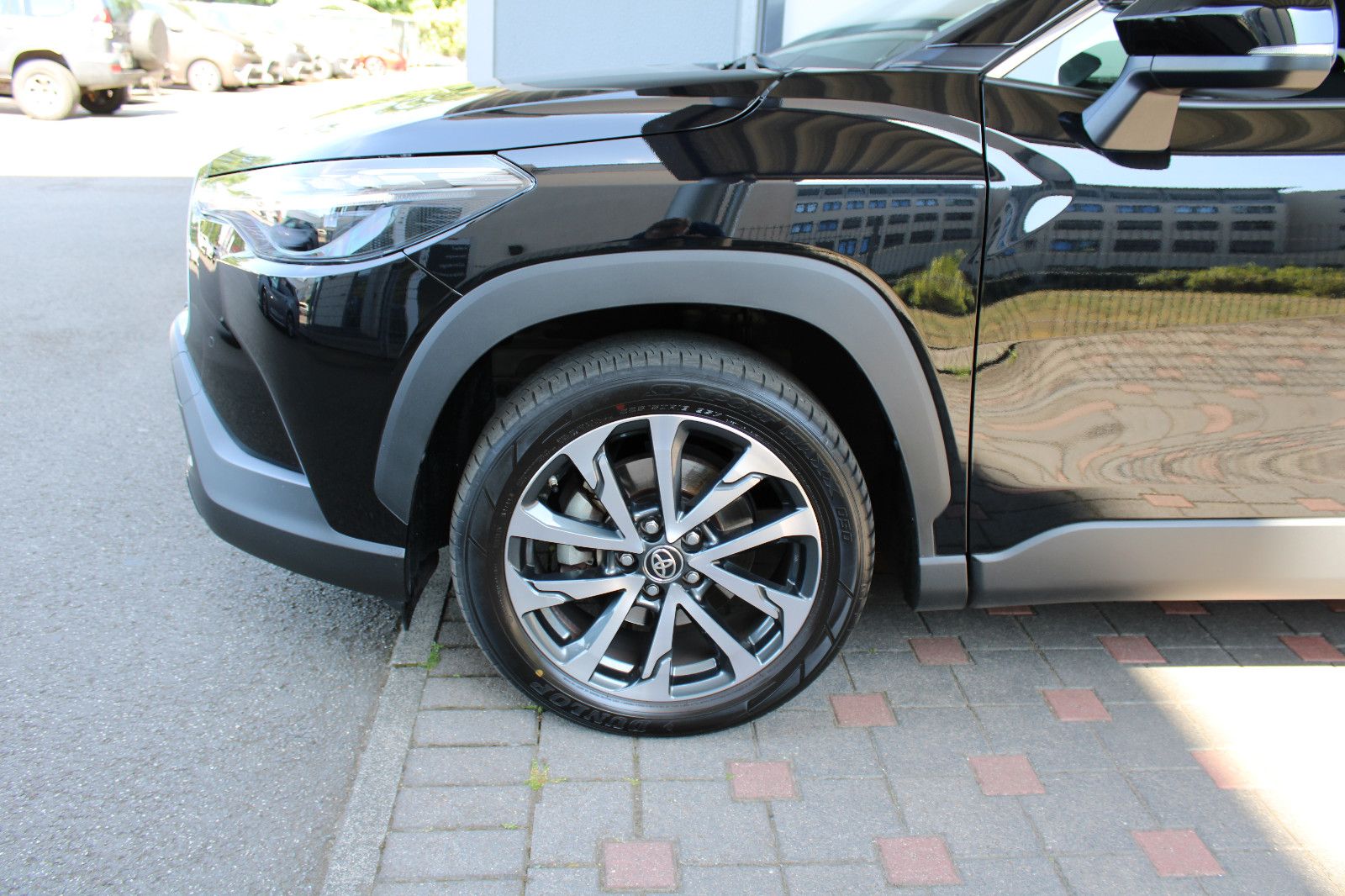 Toyota Corolla Cross 2.0 Hybrid AWD - Samsaru's Car Outlet