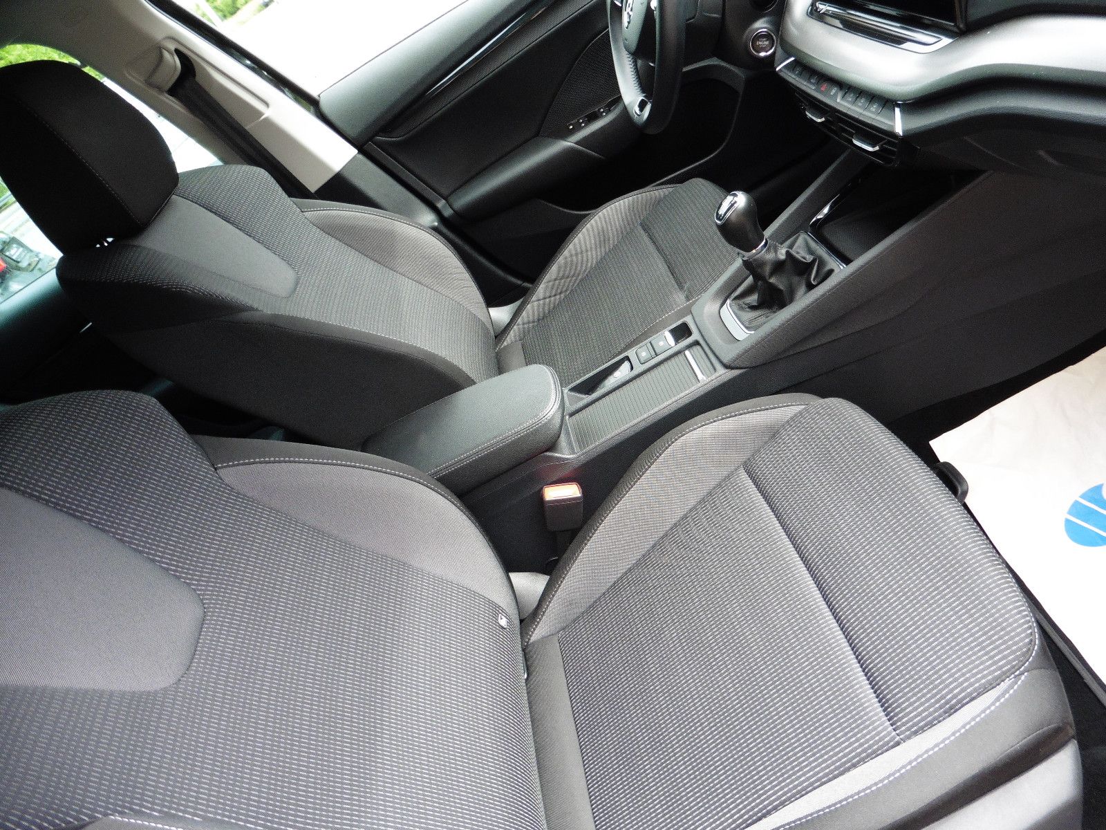 Skoda Octavia 1.0 Ambition - Samsaru's Car Outlet