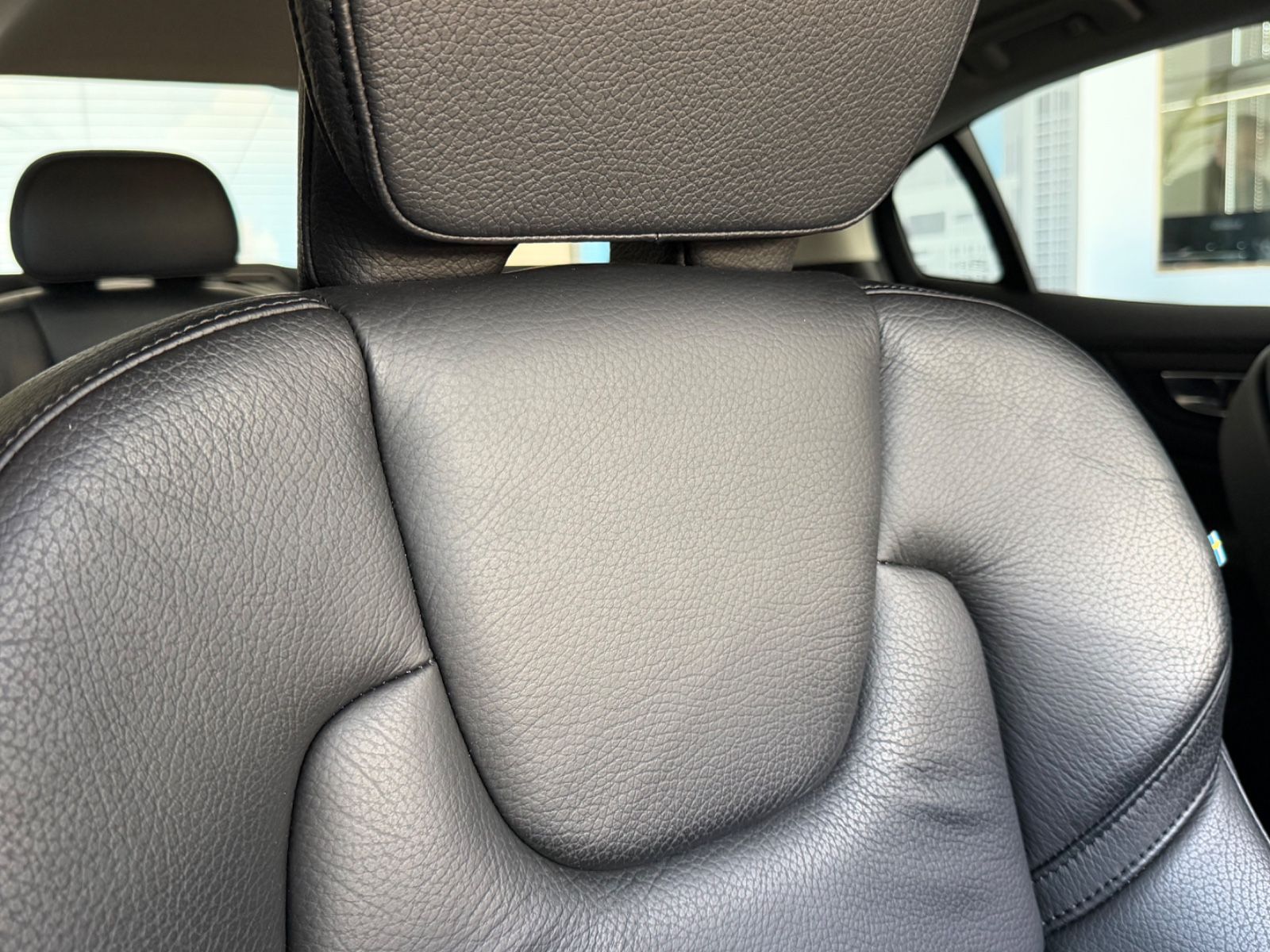 Volvo S60 B4 B INSCRIPTION*LEDER*MEMORY*LED*KEY*NAVI