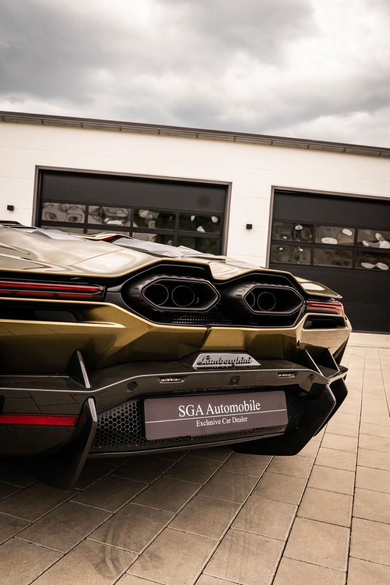 Lamborghini REVUELTO - Samsaru's Car Outlet