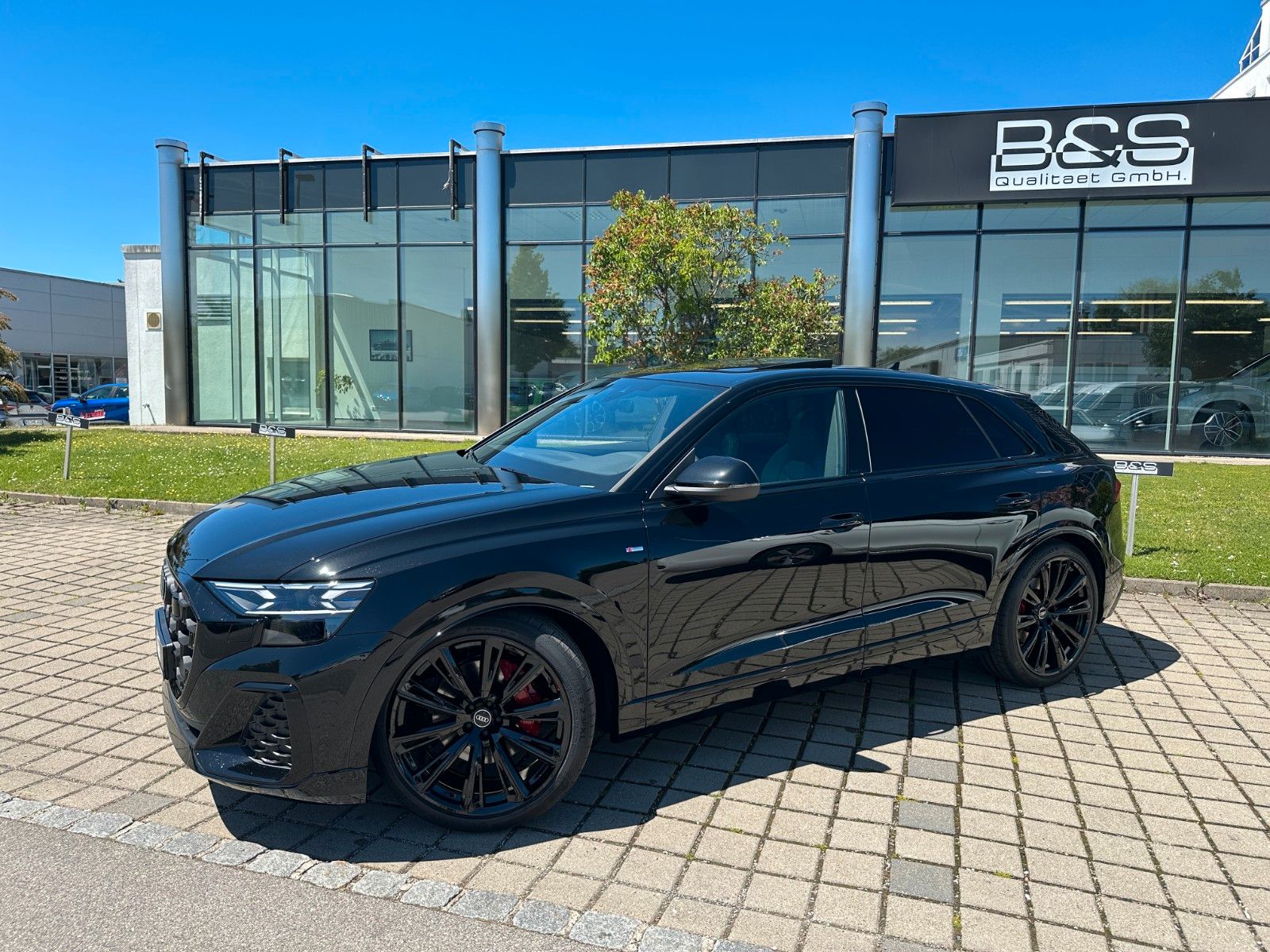 Audi Q8 50 TDI quattro - Samsaru's Car Outlet