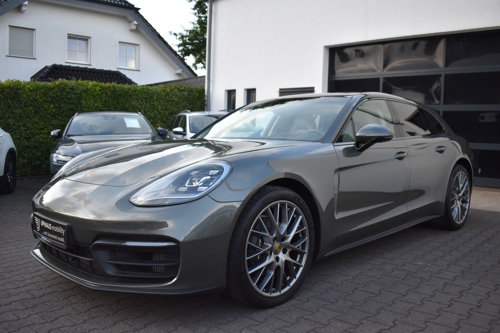 Porsche Panamera Sport Turismo 4 Platinum Edition*AHKsch