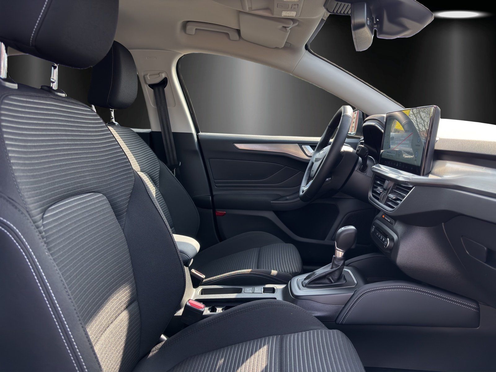 Ford Focus Turnier Titanium X 155PS B&O eCall Winter