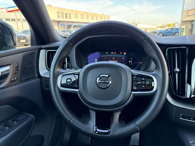 Volvo XC60 R Design T6 21''LM AHK ACC Google DAB Harma