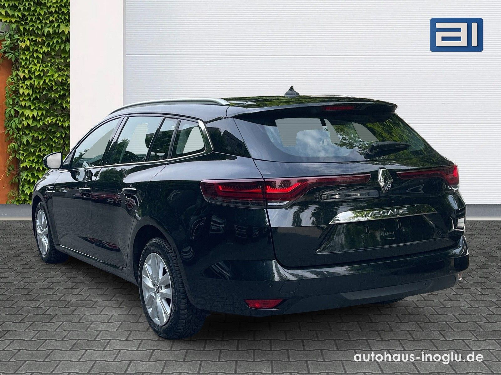 Renault Megane 1.3 TCE AT Business - Samsaru's Car Outlet