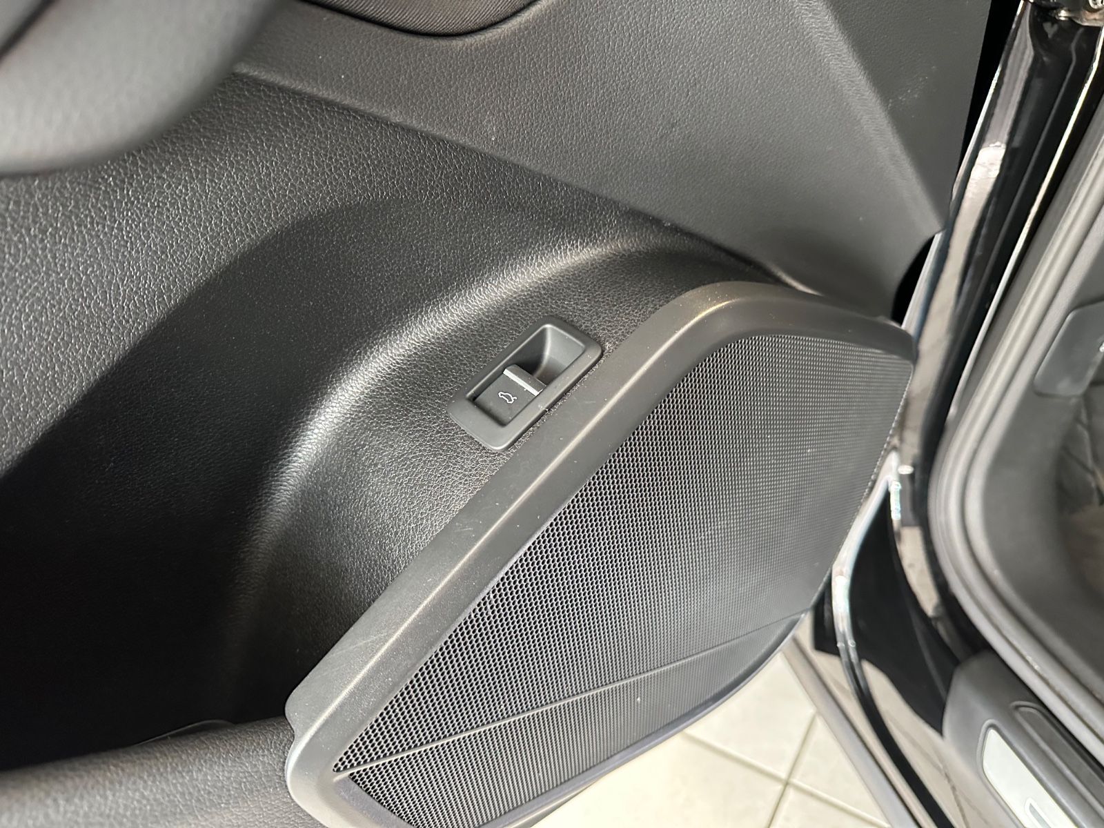 Audi Q5 40 TDI quattro S line - Samsaru's Car Outlet