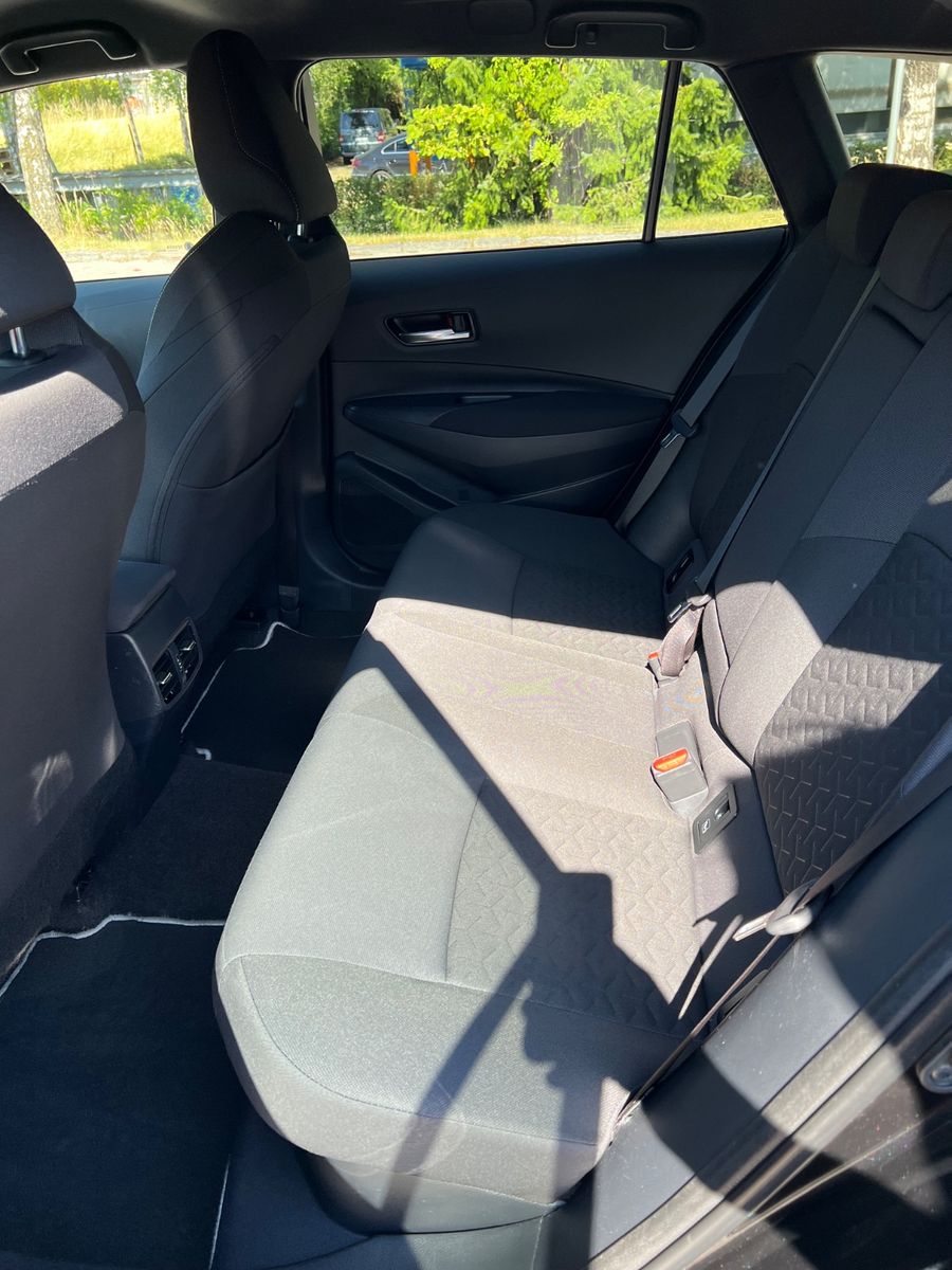 Toyota Corolla 1.8 Hybrid TeamD Touring Sports - Samsaru's Car Outlet