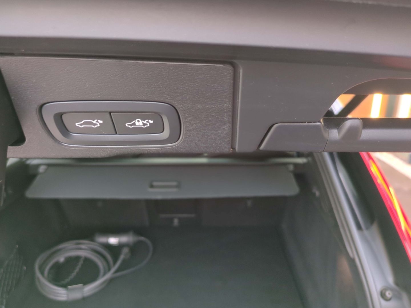 Volvo XC60 R Design Recharge Plug-In Hybrid AWD T8 Twi