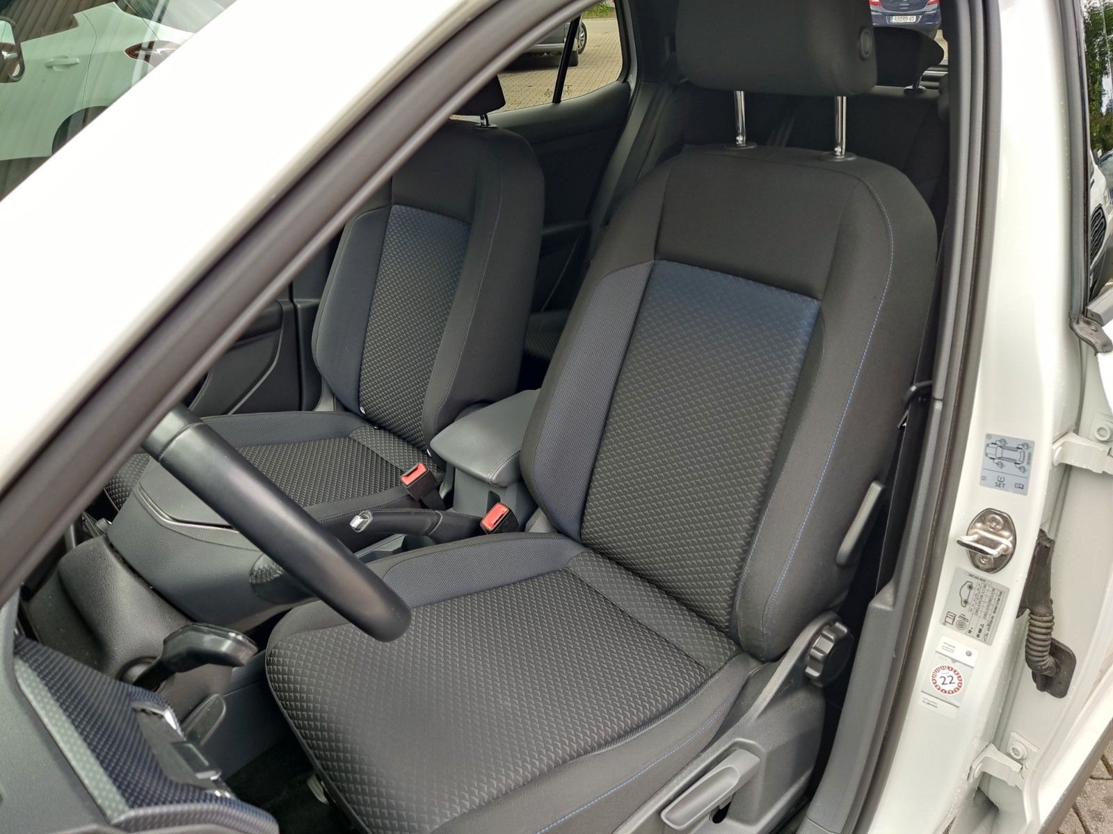 Volkswagen T-Cross 1.0 TSI UNITED - Samsaru's Car Outlet