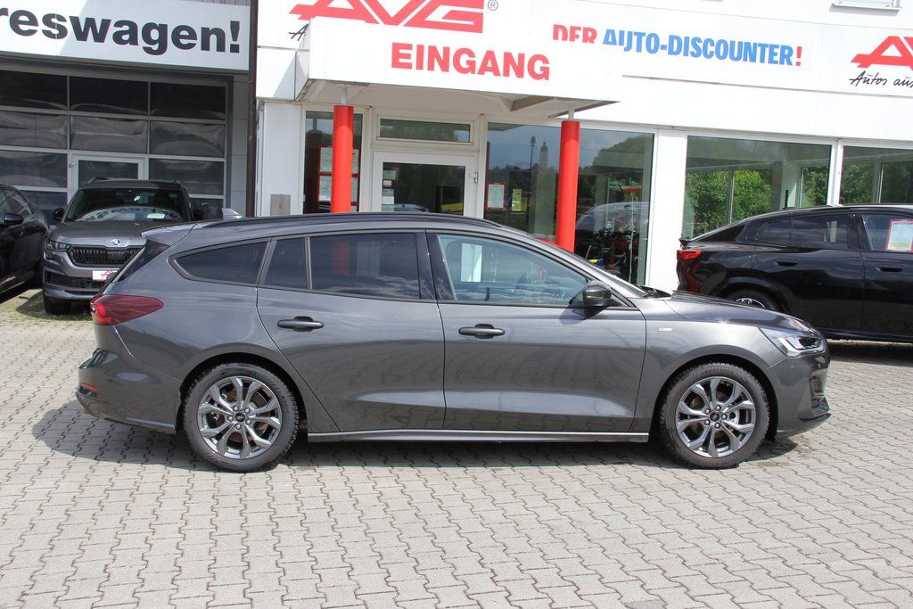 Ford Focus Turnier 155PS ST-LINE LED AdapTempomat CAM