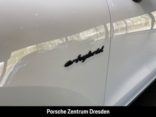 Porsche Cayenne E-Hybrid AHK Luft Massage  Soft Bose Chr