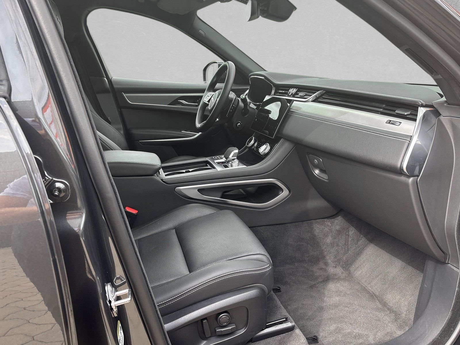Jaguar F-Pace D300 R-Dyn. SE AHK HUD Dachrel. Winter-P.