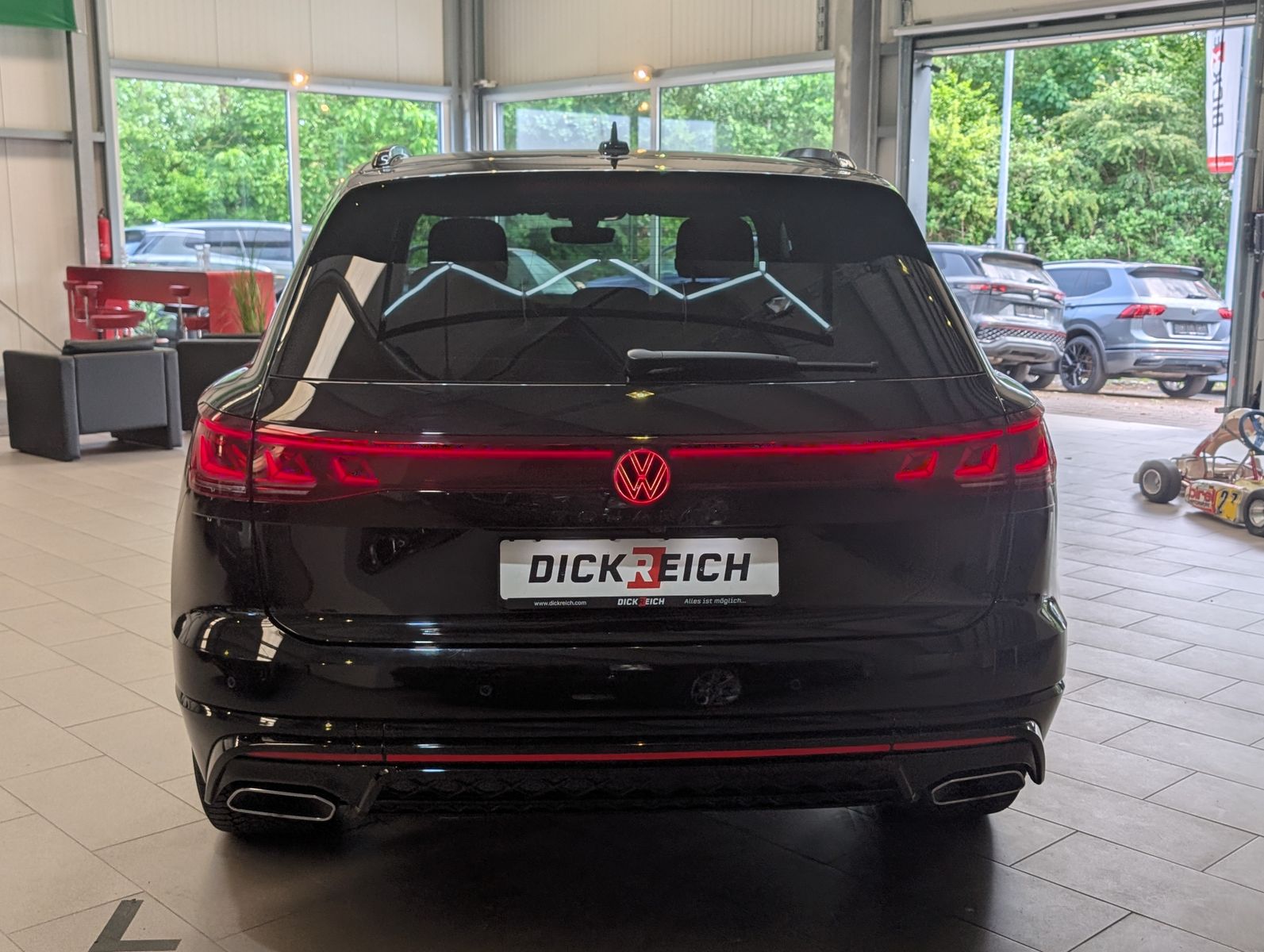 Volkswagen Touareg 3.0TDI 4M R-Line VOLL Black 22" UPE 114T
