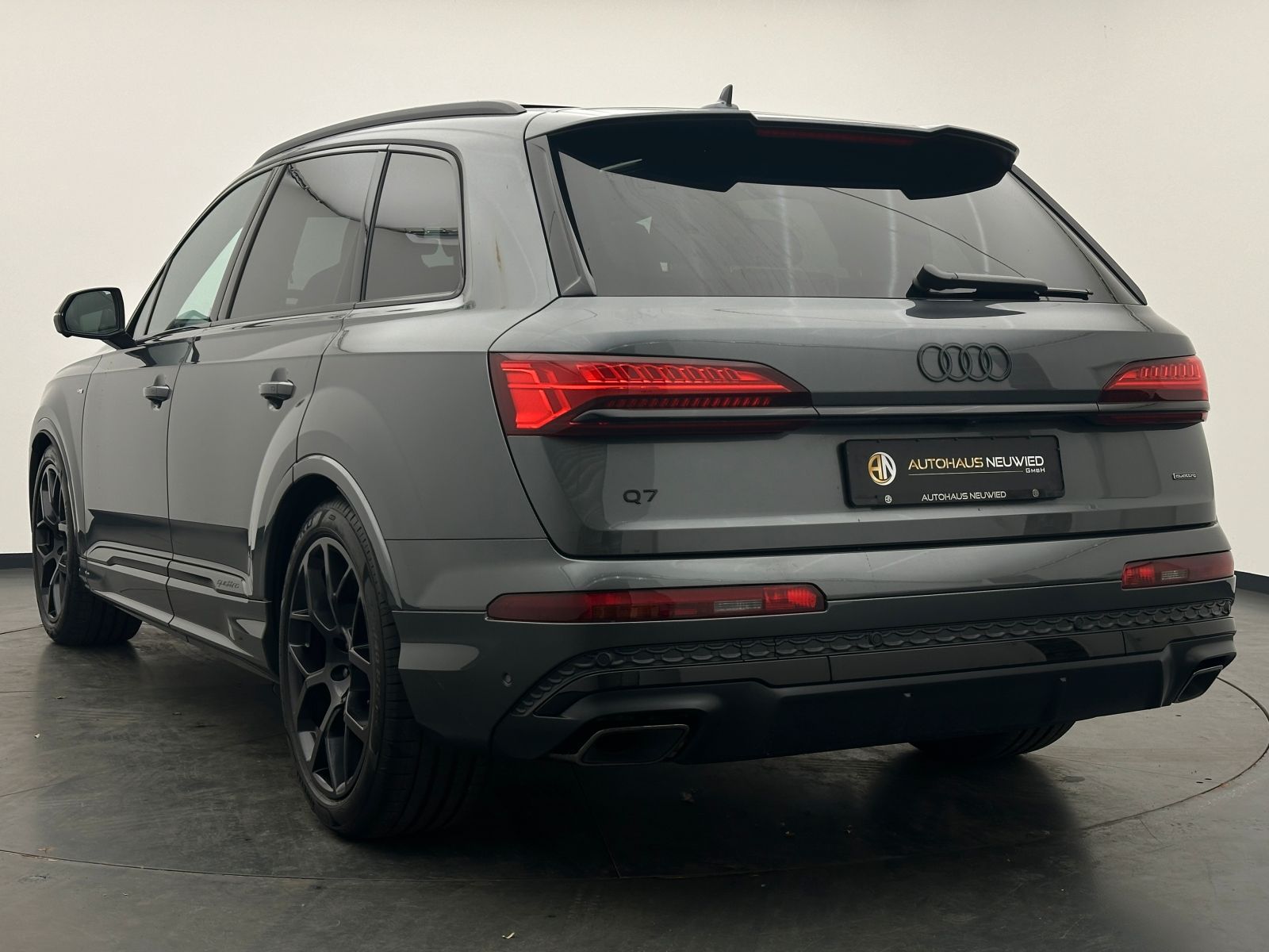 Audi Q7 50 TDI quattro +S-LINE+PANO+B&O+360+RAUTE+AHK