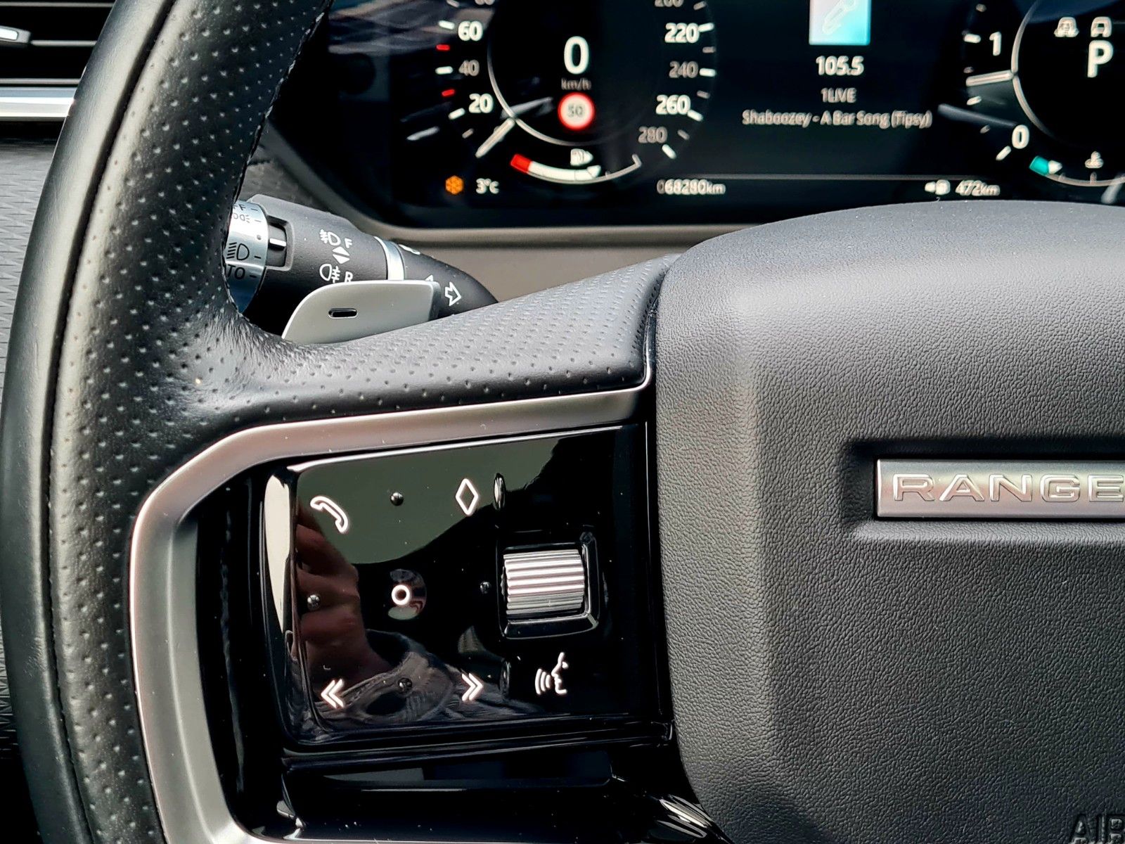 Range Rover Velar D300 R-Dynamic SE - Samsaru's Car Outlet
