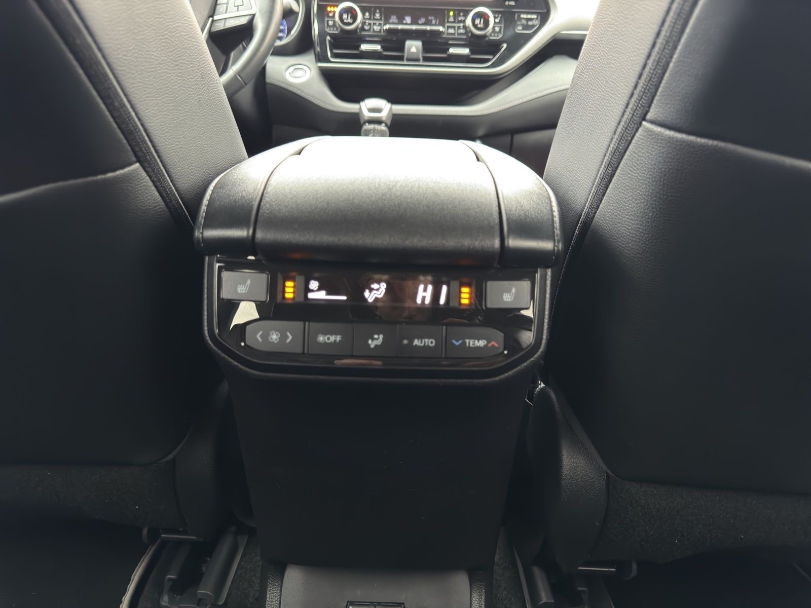 Toyota Highlander Hybrid Luxury 7 SITZER+LEDER+HuD+JBL