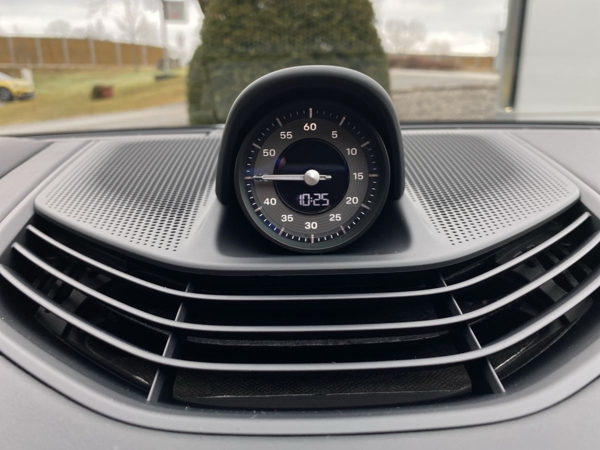 Porsche Taycan 4 Cross Turismo | Hinterachslenkung |