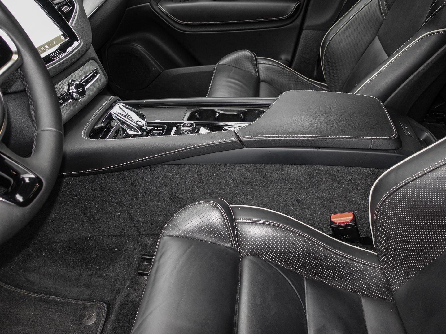 Volvo XC90 Plus Dark AWD 7-Sitzer AD StandHZG AHK Digi