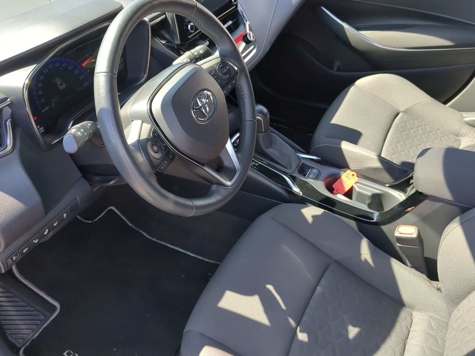 Toyota Corolla Touring Sports 2.0 Team - Samsaru's Car Outlet